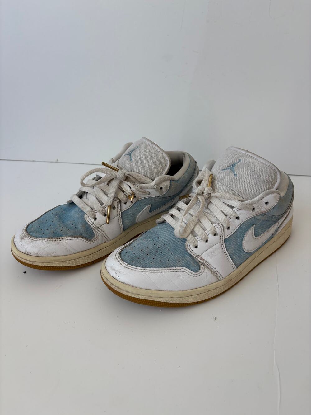 Air Jordan 1 Low SE Denim Worn Blue Women’s 9.5 HQ2004-400 Gum Sneakers